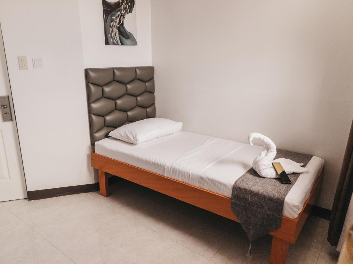 La Choeben Suites Calbayog Zewnętrze zdjęcie